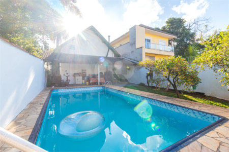 Casa à venda com 3 quartos, sendo 1 suíte,  em Chácara Monte Alegre, São Paulo, SP