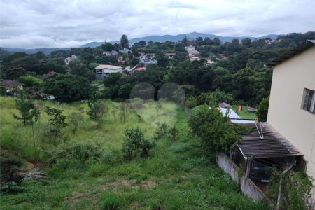 Terreno em Atibaia com 2.090 metros, ótimo para fazer chácara, excelente localização, aceita financiamento