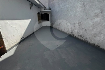 Casa com 70m², 3 dormitórios, sendo 1 suíte, 4 vagas, à venda no bairro do Ipiranga.