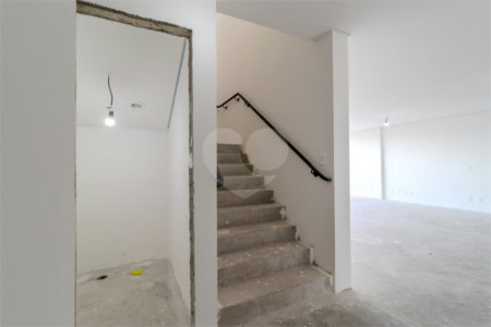 Apartamento à venda com 3 suítes em Campo Belo, São Paulo, SP