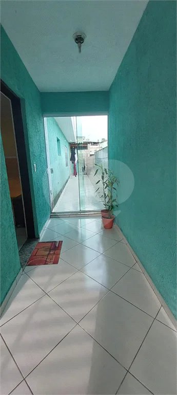 Sobrado espaçoso em São Miguel Paulista com 5 dormitórios e 5 vagas.