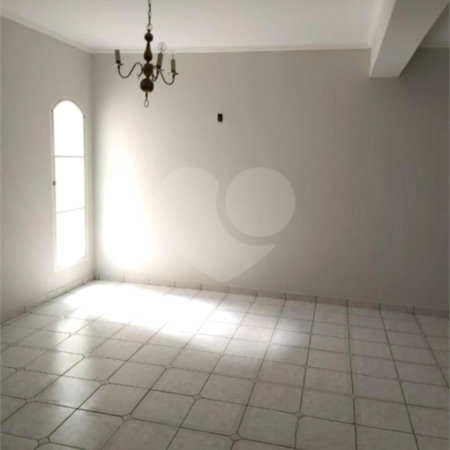 Casa à Venda no Jardim Macarengo,