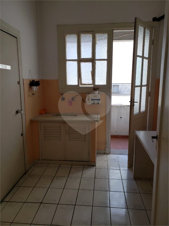Apartamento de 80m2 à venda com 2 dormitórios e terraço no Centro