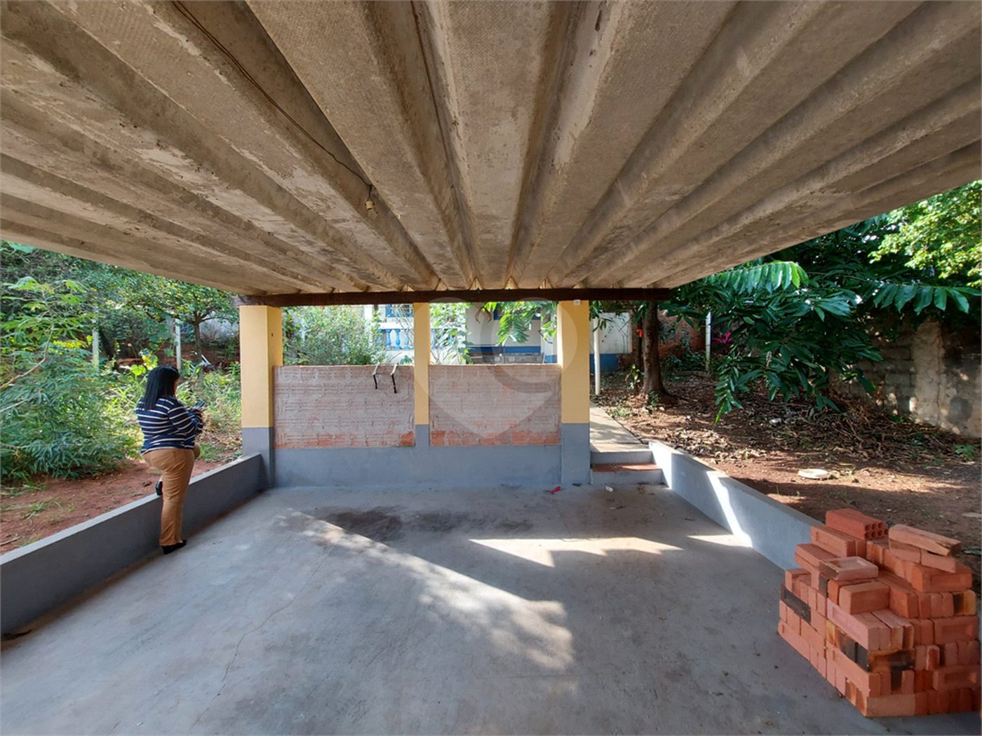 Terreno com 586,00 m² de área total na Vila Costa do Sol.