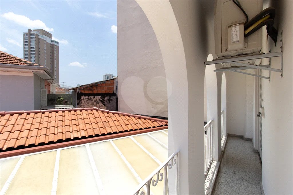 Casa Térrea a VENDA na Vila Bertioga com 3 suítes 3 vagas