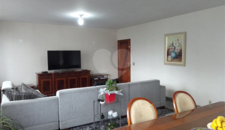 Apartamento próximo ao Metro com 03 dormitórios e 01 Suíte, 2 vagas á venda na Vila Mariana!