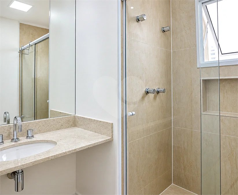 Apartamento mobiliado de 106 m² no Centro de São Bernardo, com 3 dormitórios, suíte, 3 vagas, vista livre e condomínio com lazer completo.