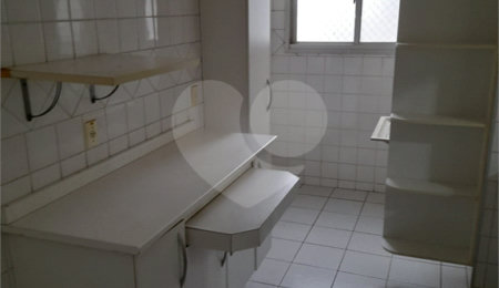 Apartamento à venda com 3 quartos, sendo 1 suíte,  no Centro, São Carlos, SP