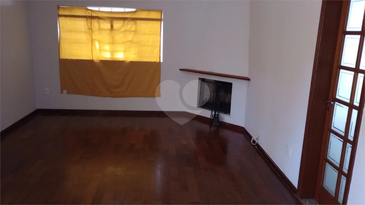 Sobrado amplo com 3 dormitorios e area de lazer a venda