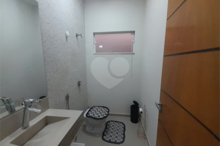 Casa Térrea à Venda no Condomínio Quebec – São Carlos/SP