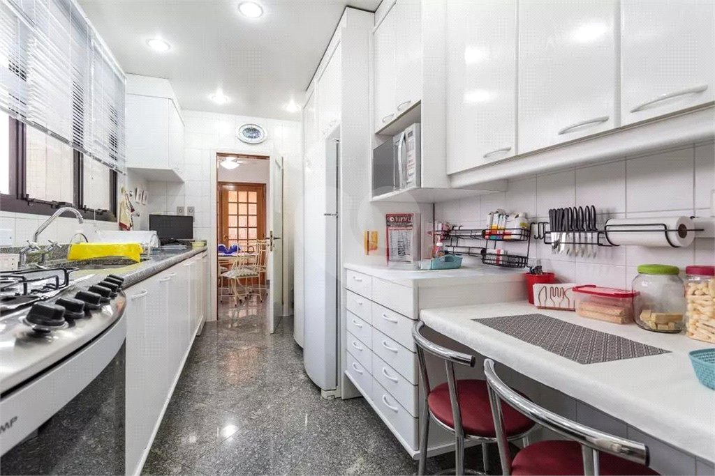 Apartamento à Venda 220m² Moema 4 Quartos