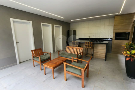 Casa à venda com 3 suítes no condomínio Via Castelli, Louveira - SP
