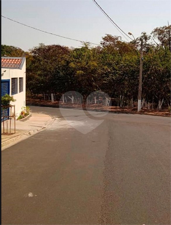 Terreno plano contendo 160,00 m² .