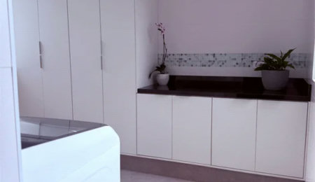 Sobrado à venda com 4 quartos, sendo 2 suítes,  em Vila Santo Antônio, Cotia, SP
