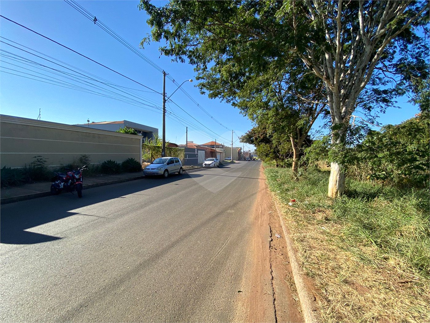 Área de terra para venda no Jardim Embaré,