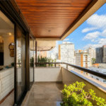 Apartamento de 184 m² em andar alto com 4 dormitórios e 3 vagas em Perdizes