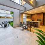 Apartamento de alto padrão com 108 m², 3 dormitórios, 1 suíte, varanda gourmet, planejados, lazer completo e próximo ao Metrô Alto do Ipiranga.