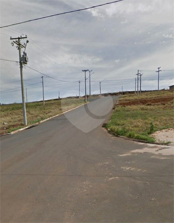 Terreno com 251,00 m² .