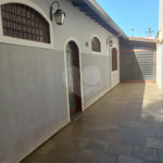 Casa térrea para venda ou locação no Parque Estancia Suíça.