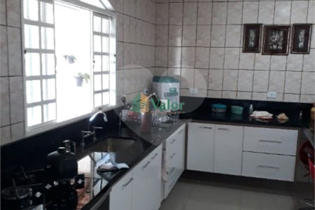 Casa á venda no cidade Aracy