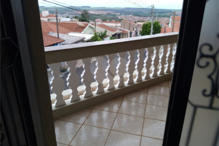 Sobrado 3 quartos 1 suíte