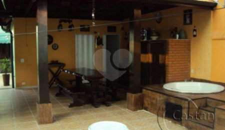 Sobrado à venda com 5 quartos, sendo 3 suítes,  em Mooca, São Paulo, SP