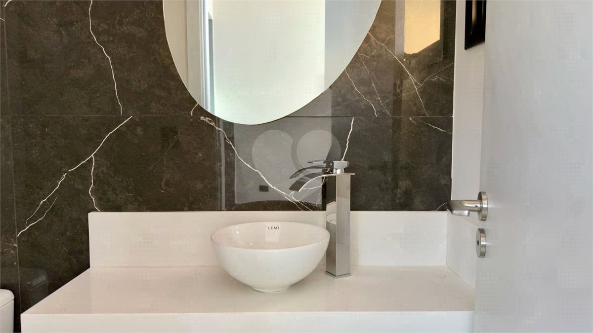 Casa térrea 3 dormitórios (3 suítes), espaço gourmet, piscina, 2 vagas garagem, condomínio fechado com ampla área lazer