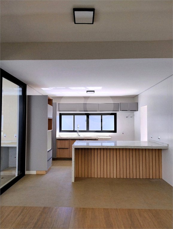 Casa a venda no condomínio Faber III