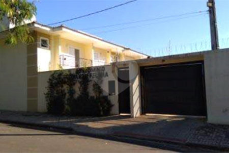Sobrado para venda no Santa Felicia.
