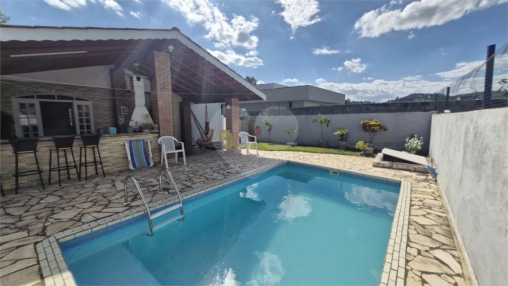Casa à venda – Chácaras Maringá