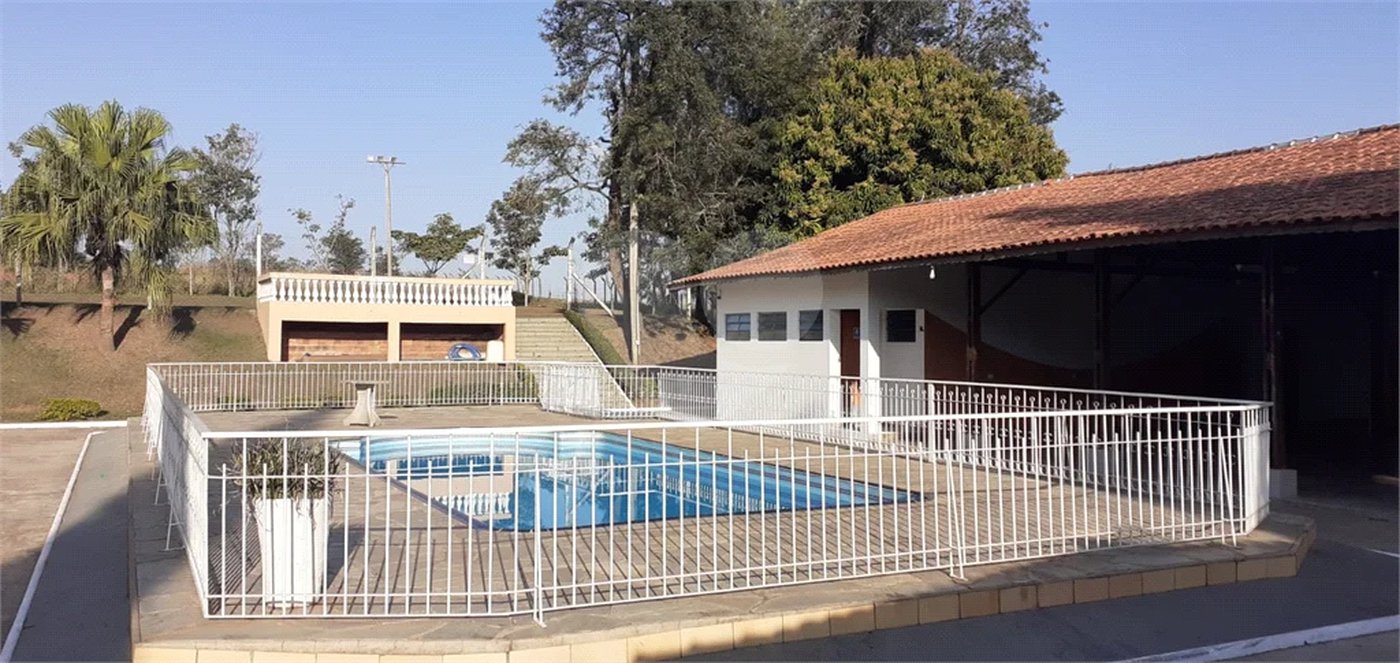 Excelente chácara à venda em Artemis, com piscina, campo de futebol, barracão para festas