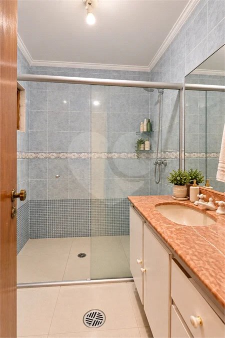 Casa à venda com 3 quartos, sendo 2 suítes,  em Interlagos, São Paulo, SP