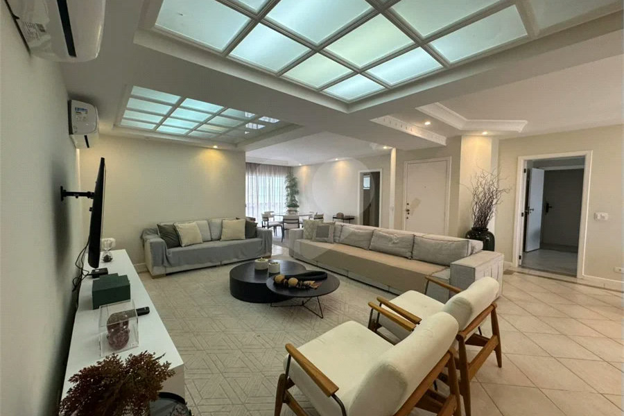 Apartamento à venda com 5 quartos, sendo 4 suítes,  em Riviera de São Lourenço, Bertioga, SP