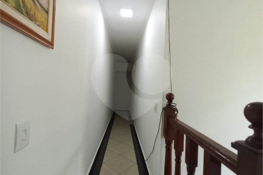 Sobrado Espaçoso na Vila Lúcia com 3 quartos/1 suíte área gourmet e 2 vagas de garagem