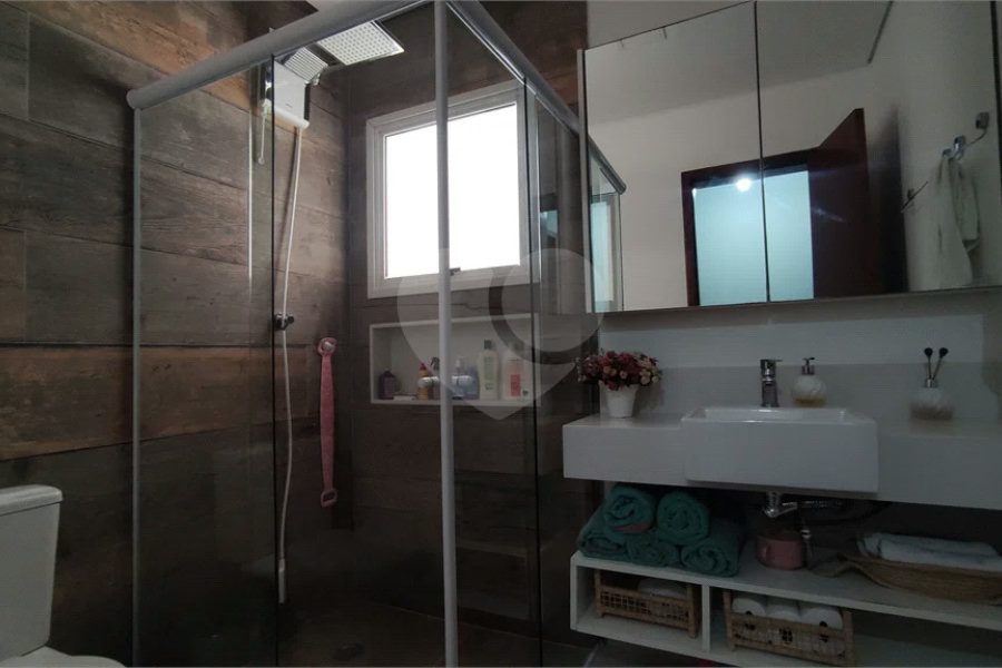 Casa à venda com 2 quartos, sendo 1 suíte, em São Lourenço, Bertioga, SP