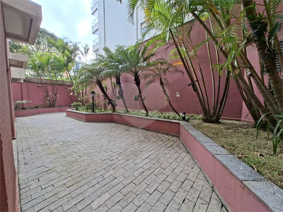 GRANDE OPORTUNIDADE DE COMPRA! APARTAMENTO DE 96m² NO CONDOMÍNIO CÓRSEGA
