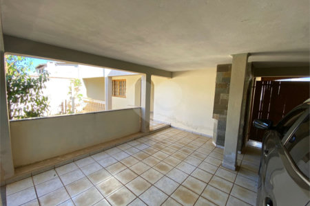 Casa/sobrado para venda com piscina no Santa Felícia Jardim