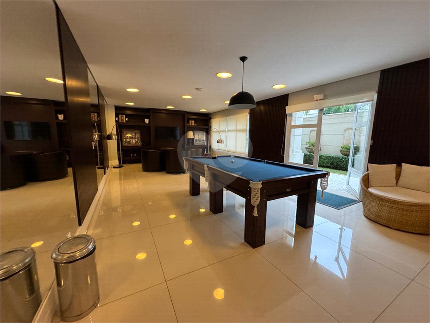 Santana Alto Padrão/Porteira Fechada, Apto. 260 m² 4 Suítes, 5 vagas 2 depósitos privativos