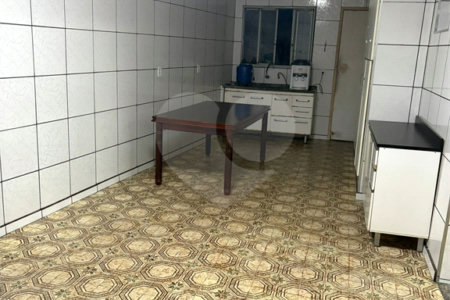 Oportunidade Casa Terrea e Ampla com 173 m² e Quintal e Área Gourmet JARDIM ARICANDUVA