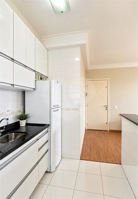 Apartamento com 2 dormitórios e 1 vaga em Nova Petrópolis, com piscina, academia, brinquedoteca, churrasqueira e portaria 24 horas. Excelente localização.
