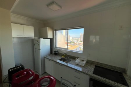 Apartamento mobiliado com 2 dormitórios sendo 1 suíte