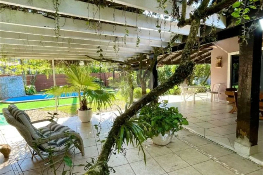 Casa à venda com 4 quartos, sendo 2 suítes, em Riviera de São Lourenço, Bertioga, SP