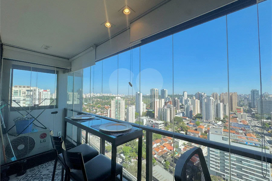 Último Andar | Estação Gabriele | 38 m² | Mobiliado | Campo Belo