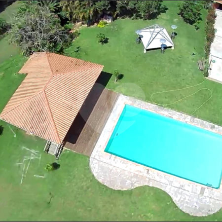 Sítio à venda com 7 quartos, sendo 5 suítes, em Jardim Vinhas do Sol (mailasqui), São Roque, SP