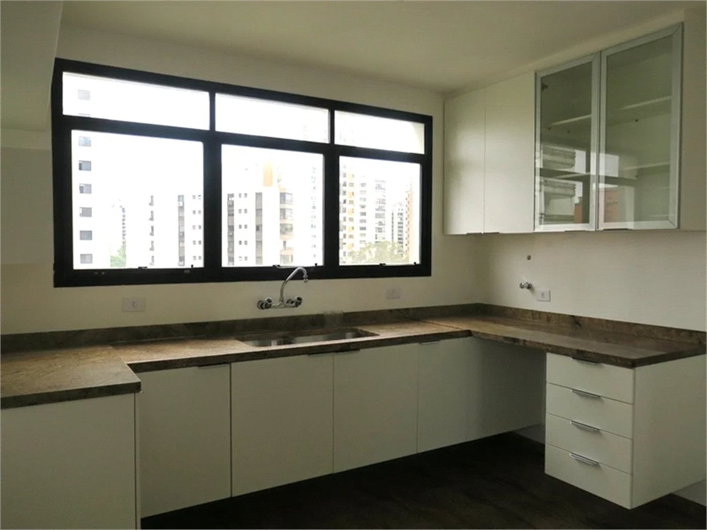 Cobertura à venda com 4 quartos, sendo 2 suítes,  em Vila Suzana, São Paulo, SP