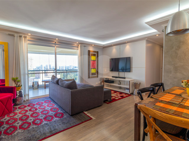 Apartamento à venda com 4 quartos, sendo 1 suíte,  em Jardim Marajoara, São Paulo, SP