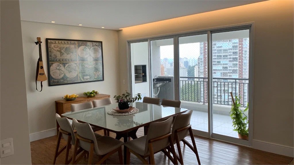 Apartamento à venda com 4 quartos, sendo 2 suítes,  em Jardim Caboré, São Paulo, SP