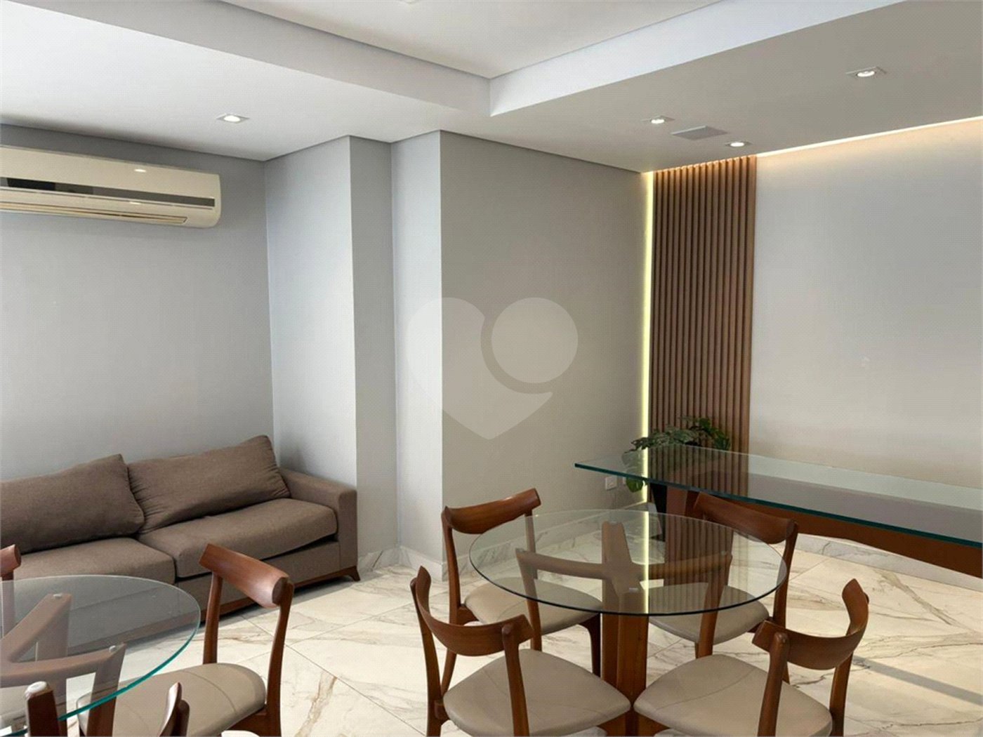 Apartamento à venda com 3 suítes em Santa Teresinha, São Paulo, SP
