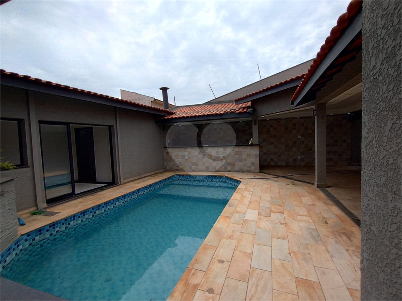 Casa à venda com 2 suítes em Vila Oliveira, Itapetininga, SP