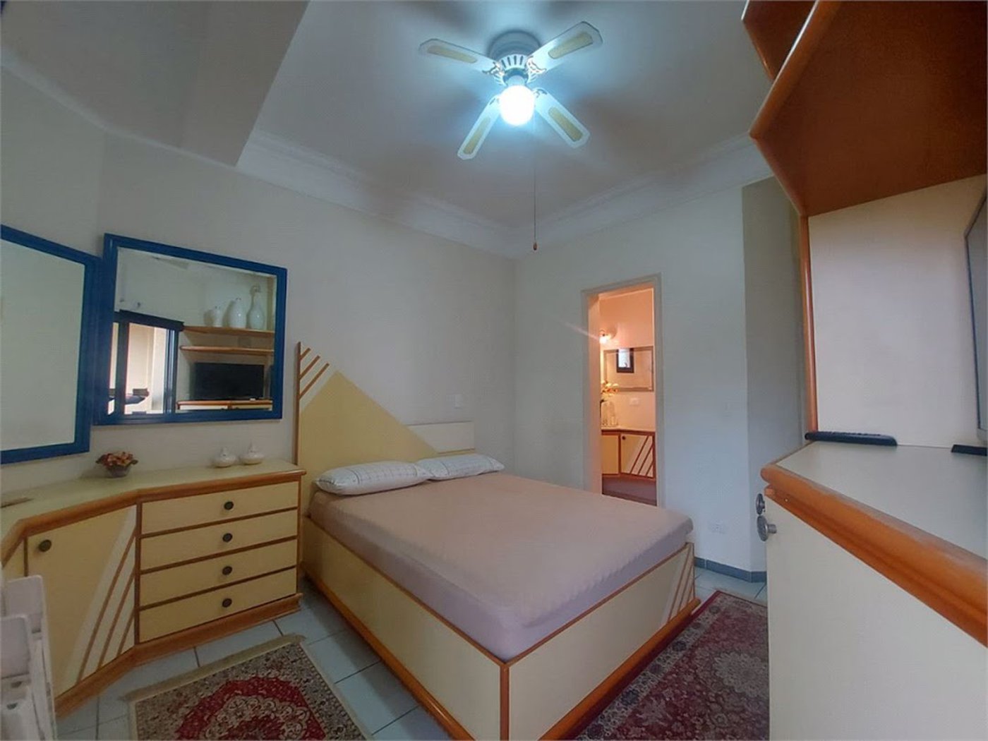 Apartamento Residencial à venda, Enseada, Guarujá - AP0517.